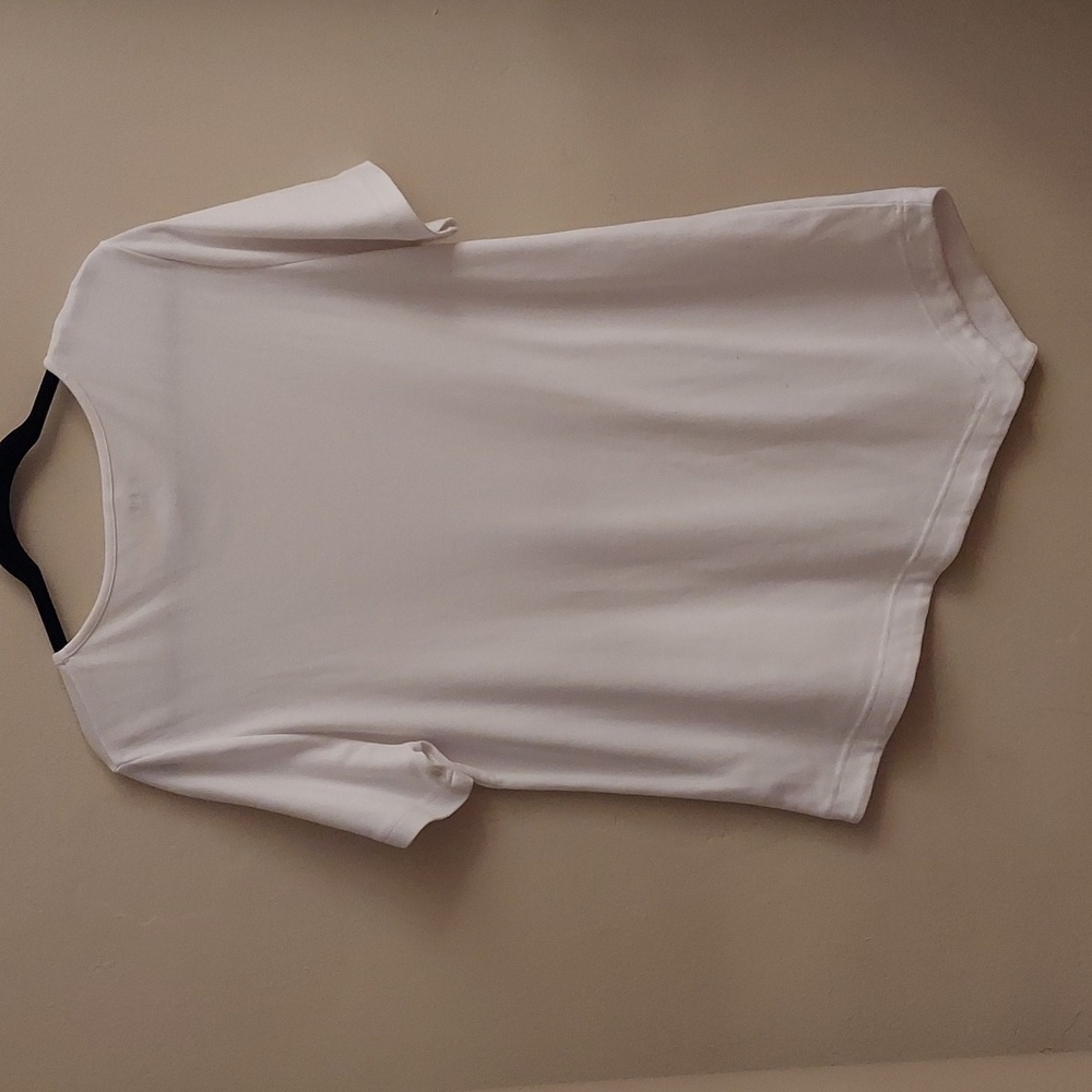 BLAIR White Short Sleeve Asymmetrical Tee Top - Picture 7 of 9